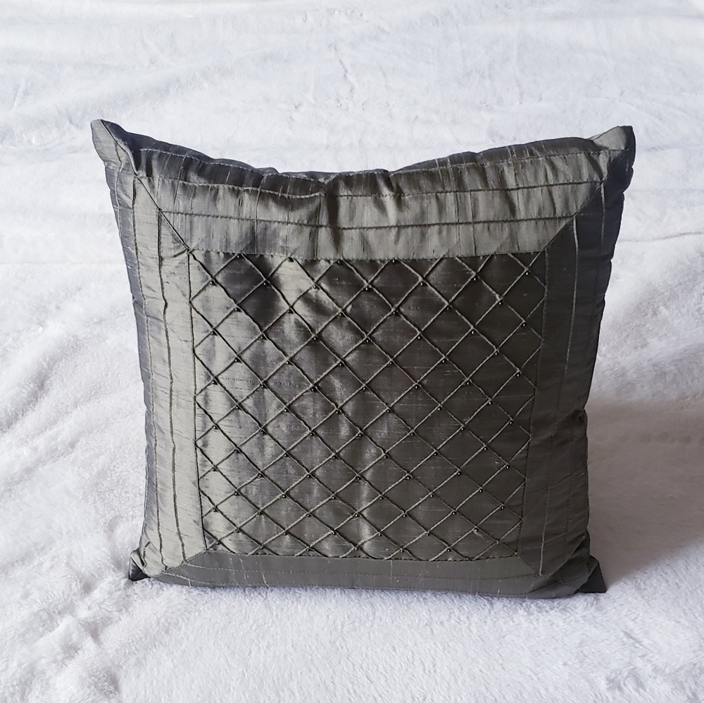 ✔️SOLD 2x🆕️ Accent Pillows - Picture 3 of 12